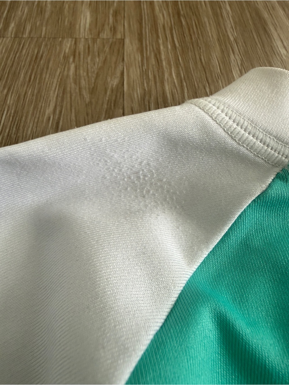 Roxy Rash Guard Swim Top - Picture 4 of 5